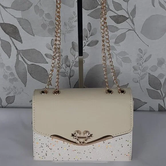 Like New White sparkle crossbody with detachable keychain charm nwot - Picture 3 of 6